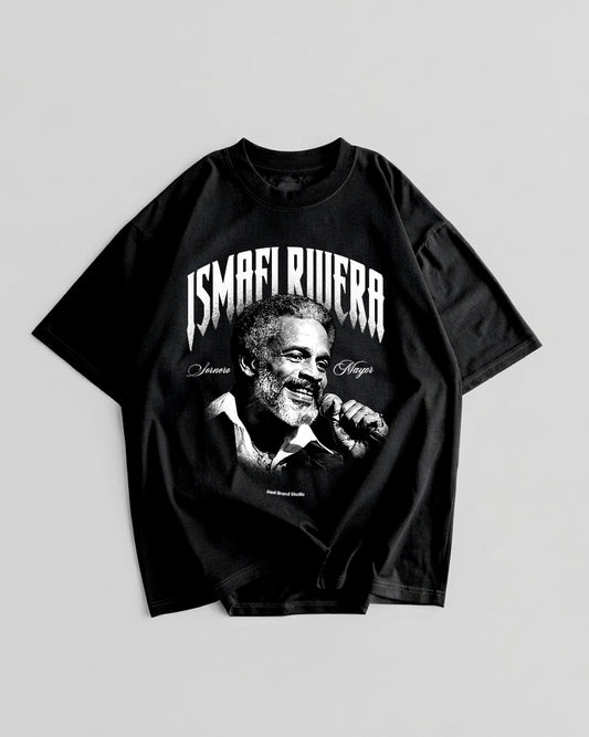 Camiseta negra con retrato en blanco y negro de Ismael Rivera y letras Sonero Mayor
